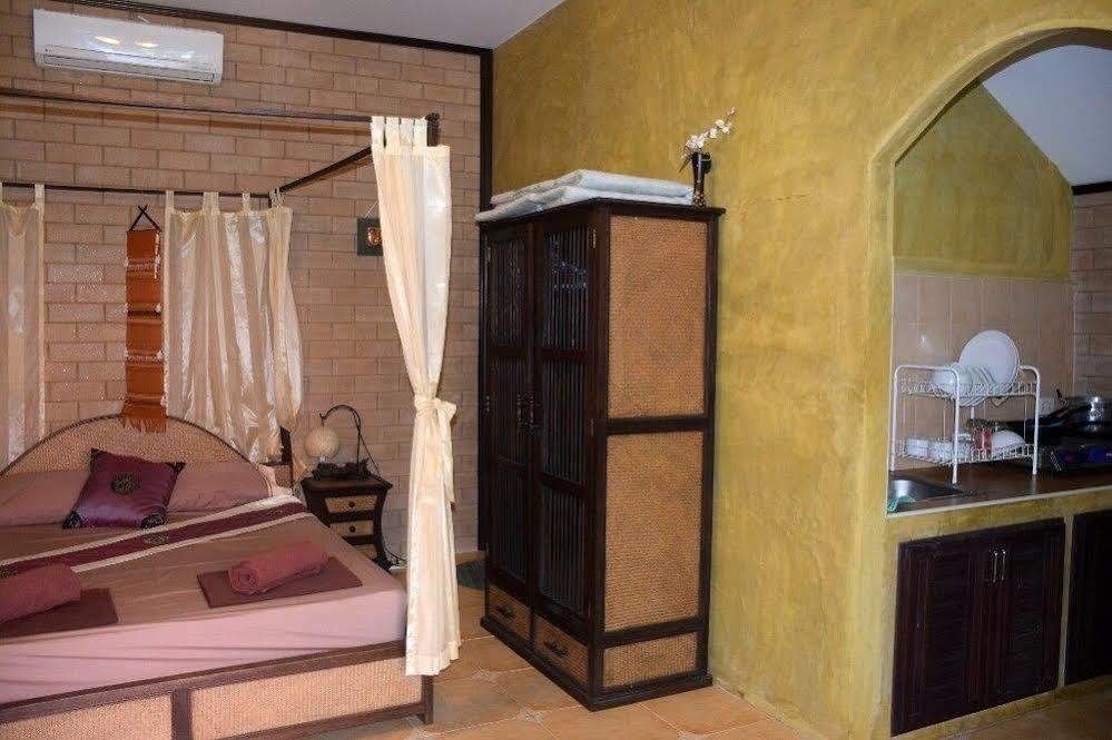 Sanuk Bungalows Rawai Экстерьер фото